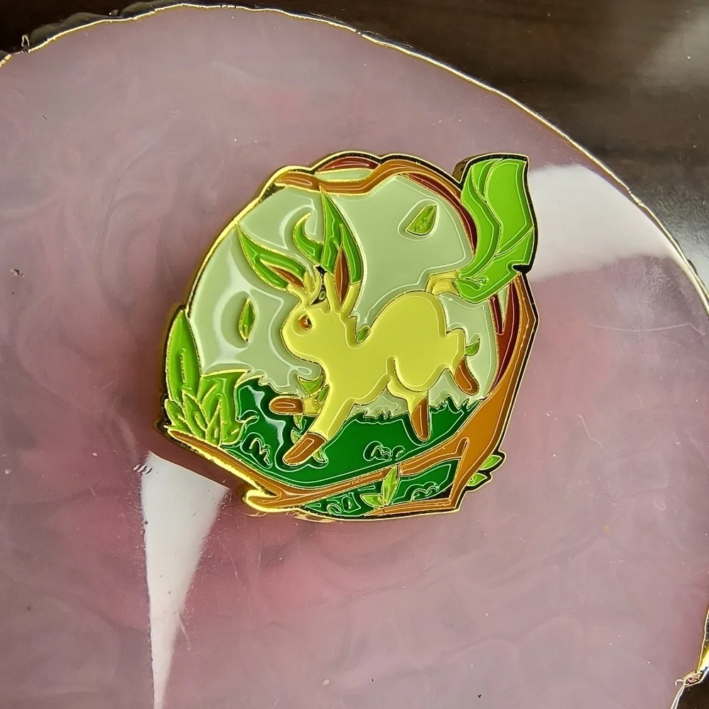 Women’s Jewelry Cute Colorful fuzzy character Enamel Pin Eevee Leafeon Pokemon